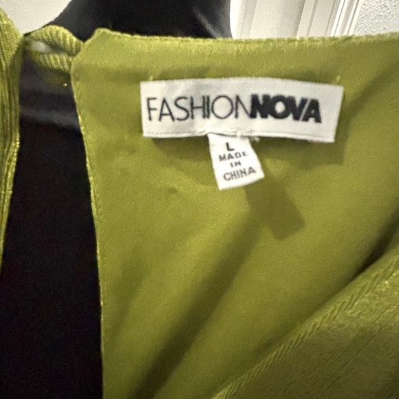 Fashion Nova Green Women's Romper - Picture 5 of 6